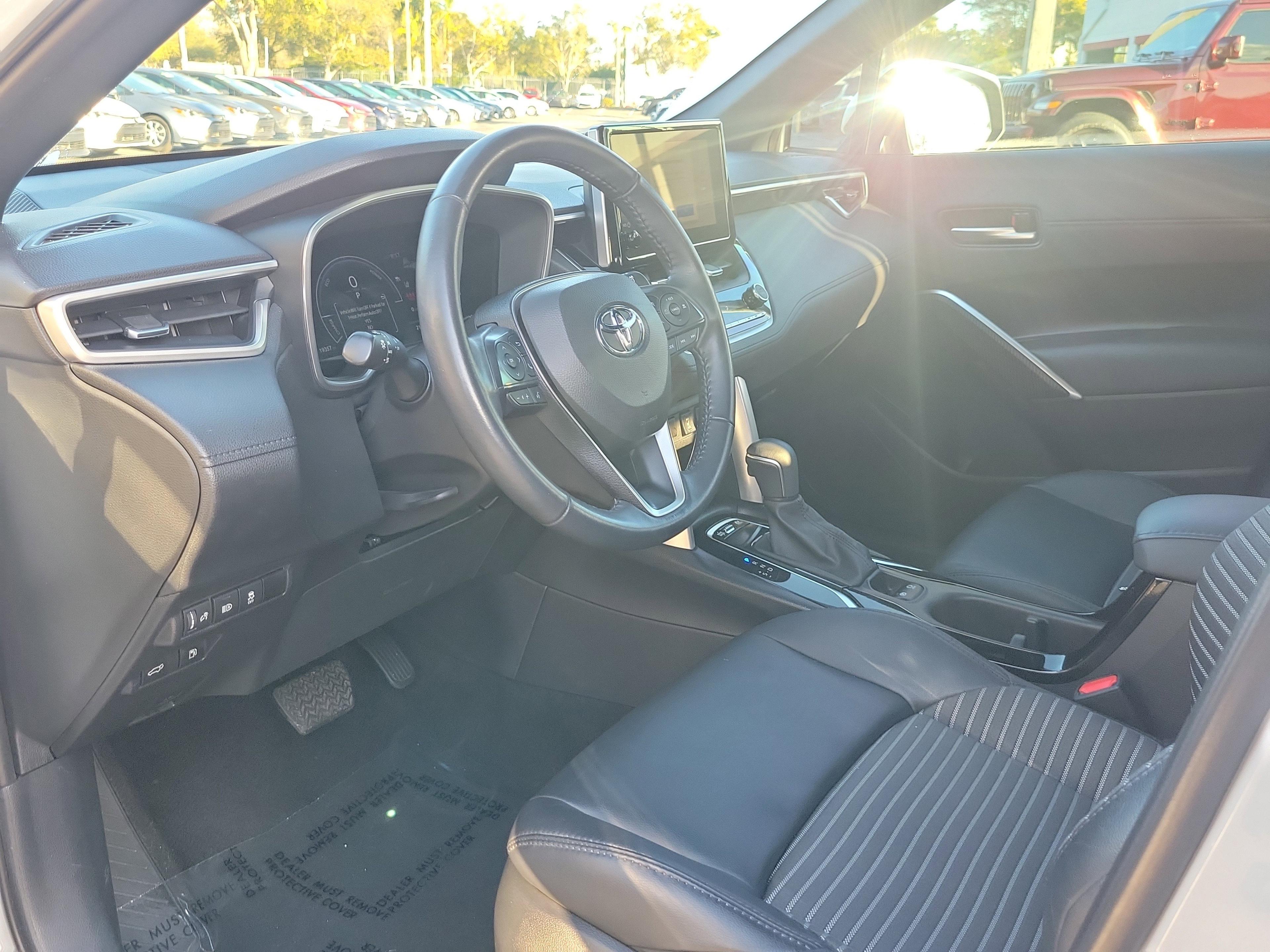 Toyota Corolla Cross Hybrid Xse Awd - Thumbnail 14