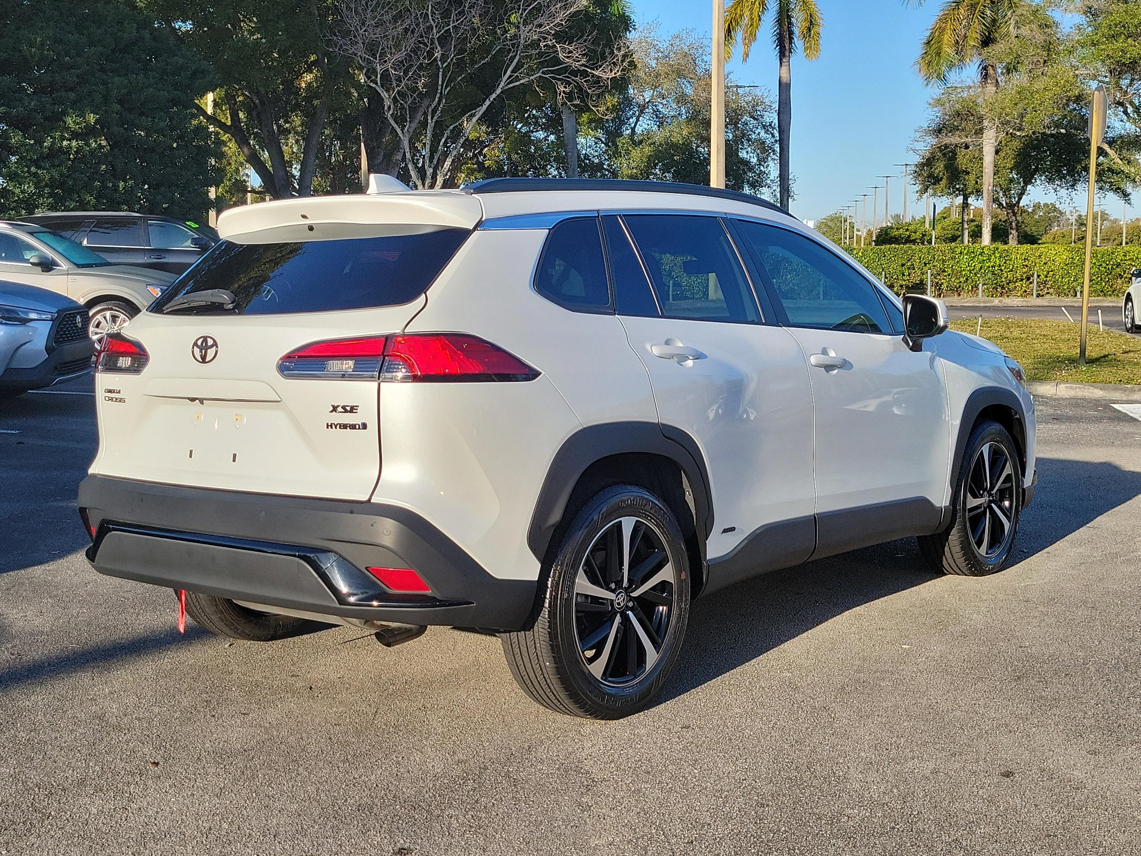 Toyota Corolla Cross Hybrid Xse Awd - Thumbnail 6