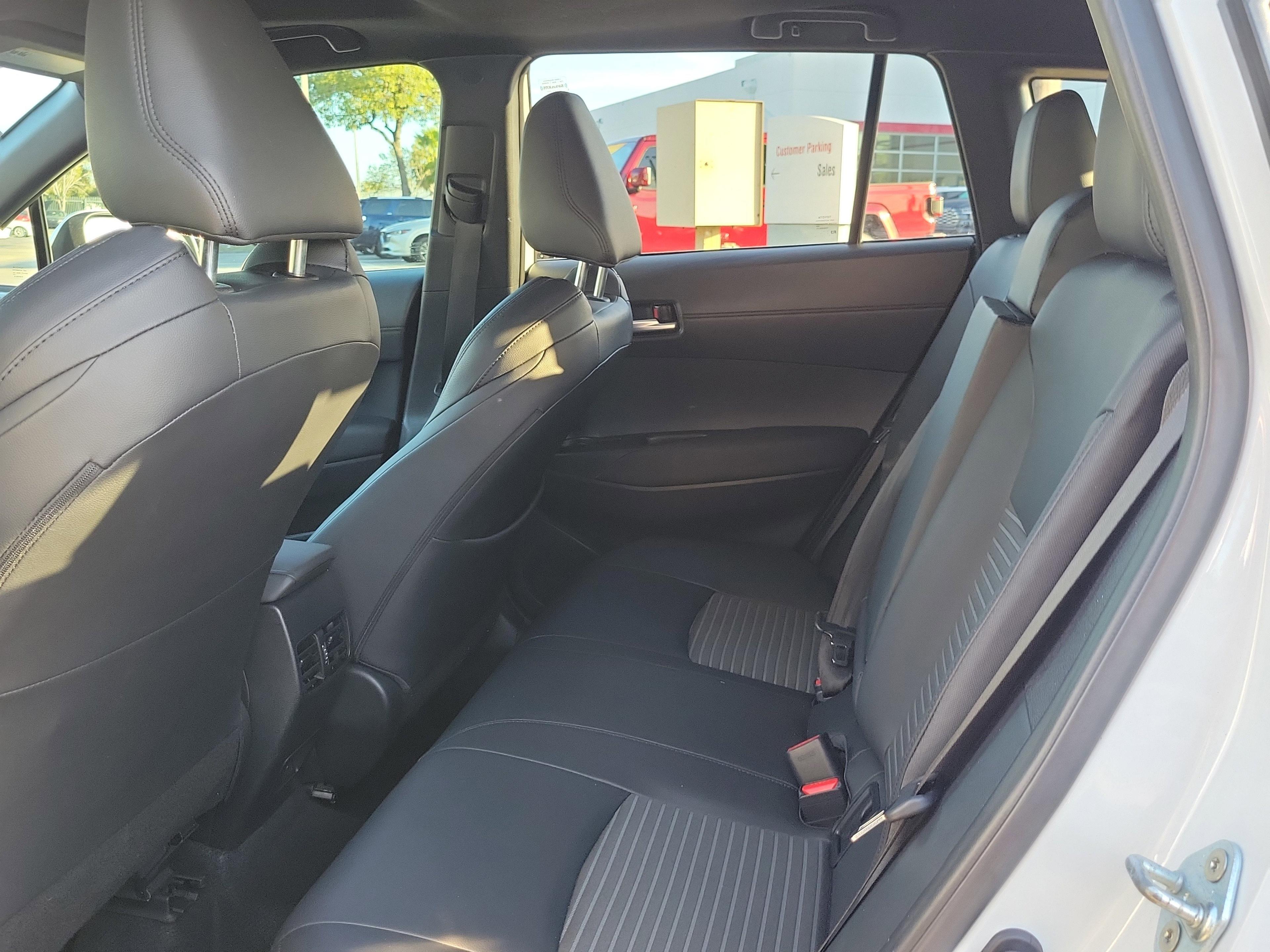 Toyota Corolla Cross Hybrid Xse Awd - Thumbnail 12