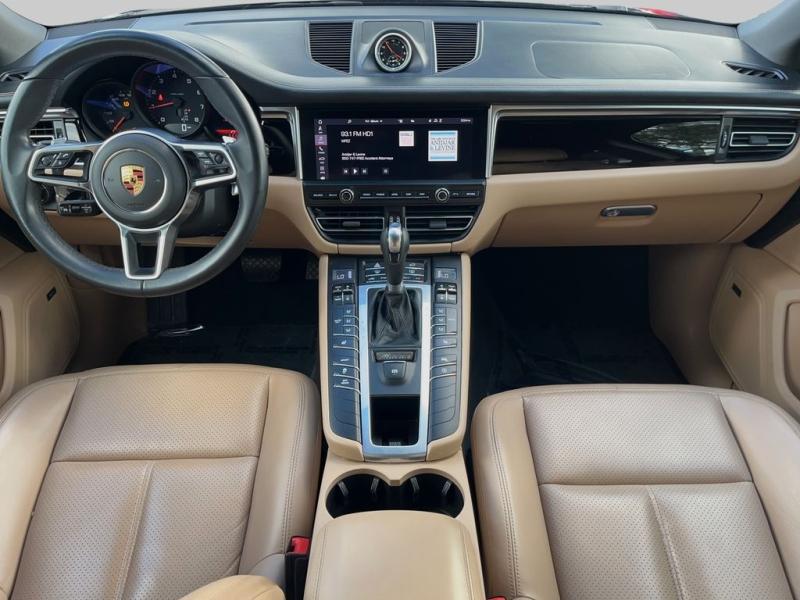 Porsche Macan Base - Thumbnail 17