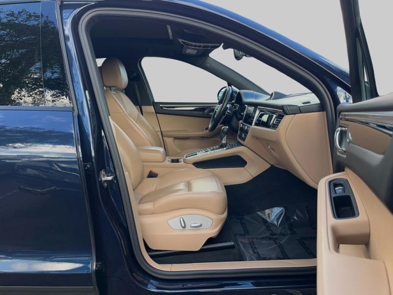 Porsche Macan Base - Thumbnail 14