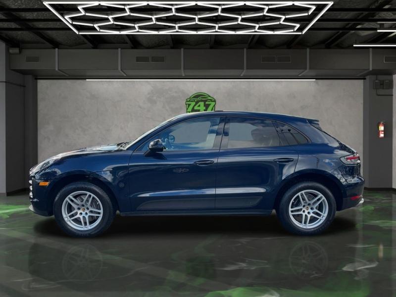 Porsche Macan Base - Thumbnail 3