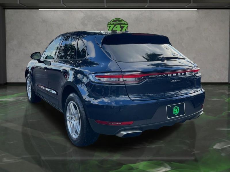 Porsche Macan Base - Thumbnail 4