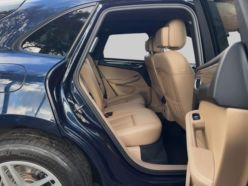 Porsche Macan Base - Thumbnail 13