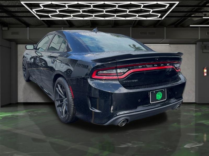 Dodge Charger R/T Scat Pack - Thumbnail 4