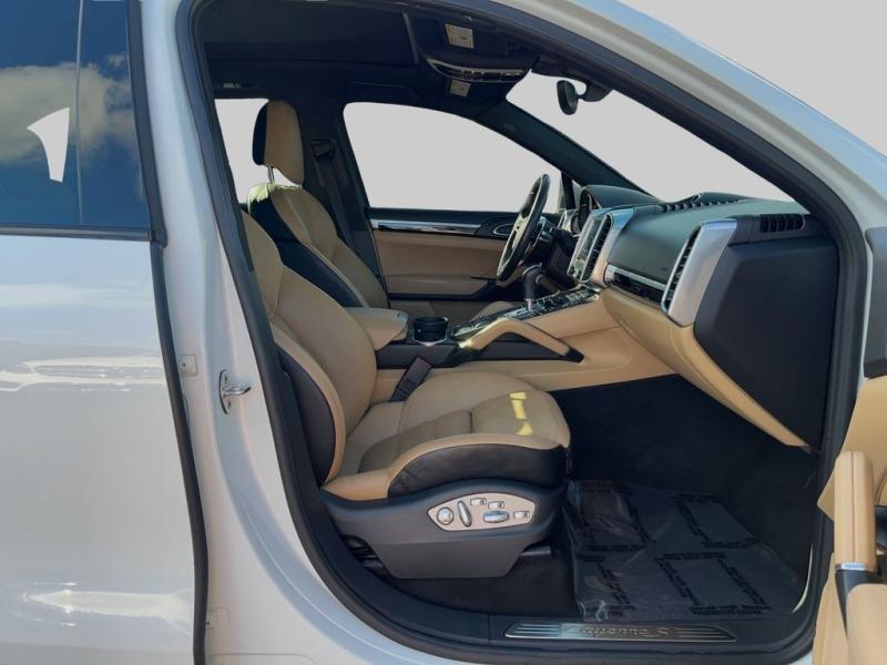 Porsche Cayenne S - Thumbnail 14