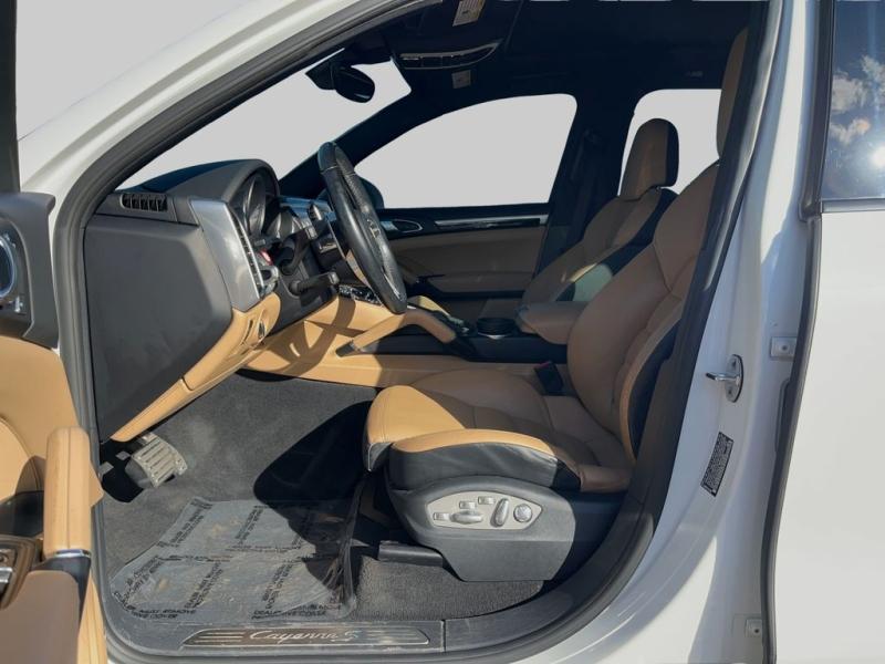 Porsche Cayenne S - Thumbnail 11