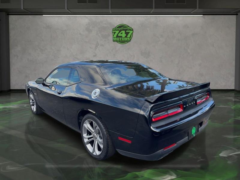 Dodge Challenger R/T - Thumbnail 4
