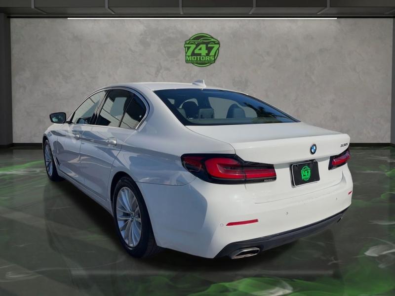 Bmw 5 Series 530I Xdrive - Thumbnail 4