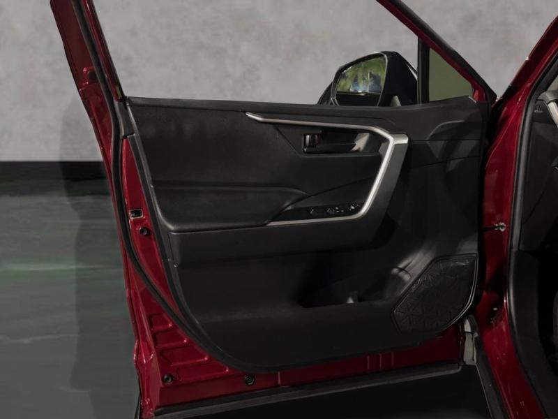 Toyota Rav4 Le - Thumbnail 10