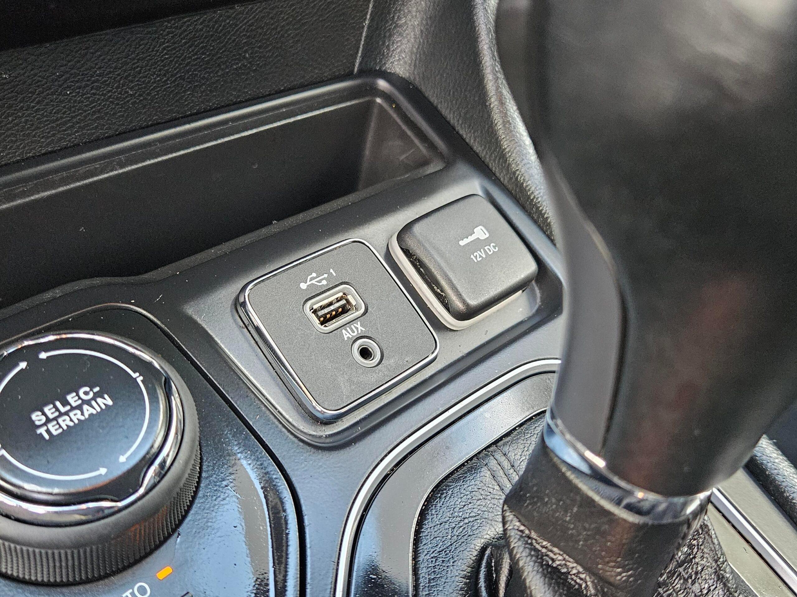 Jeep Cherokee Latitude Lux 4Wd - Thumbnail 16