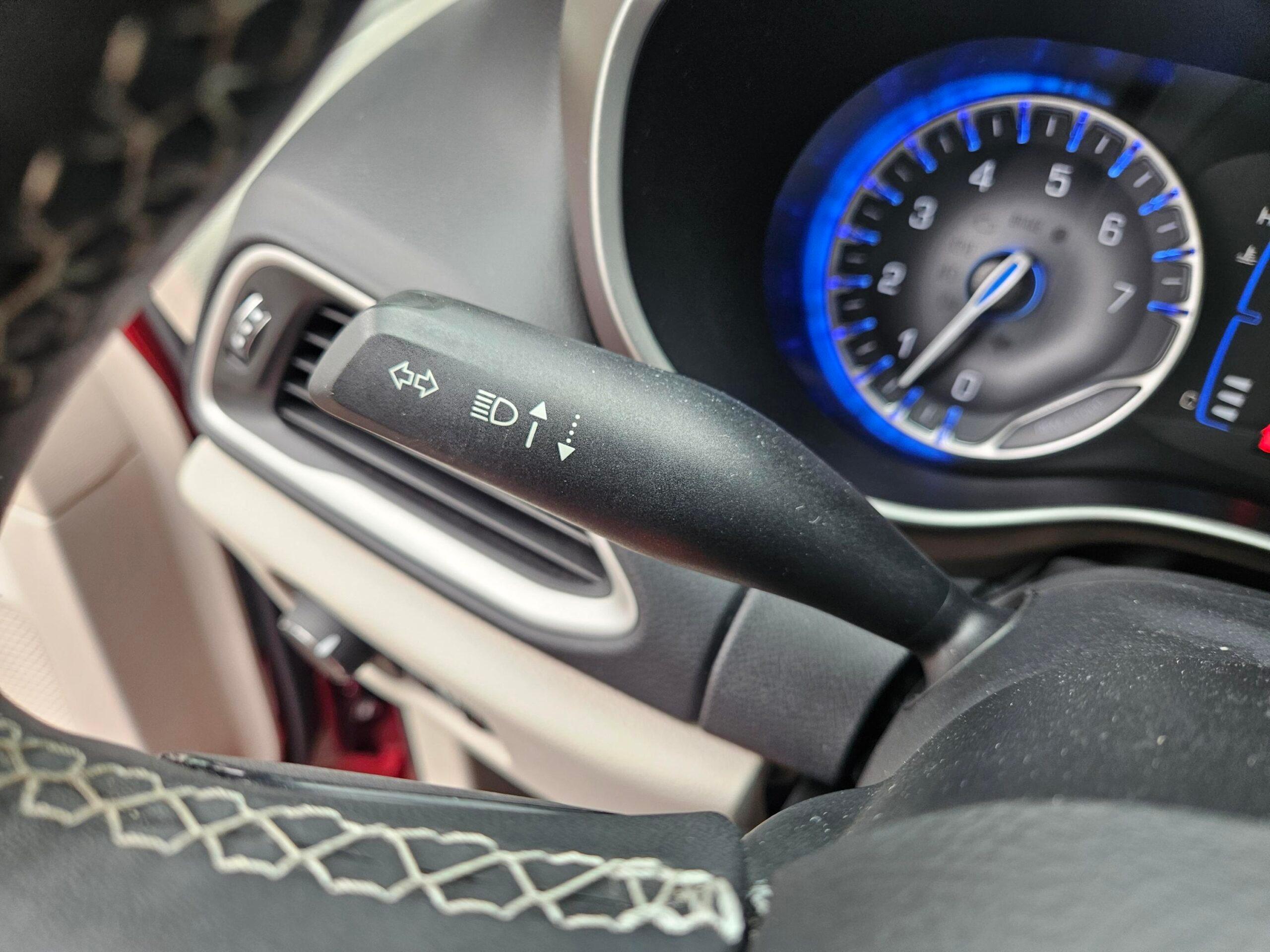 Chrysler Voyager Lx - Thumbnail 14