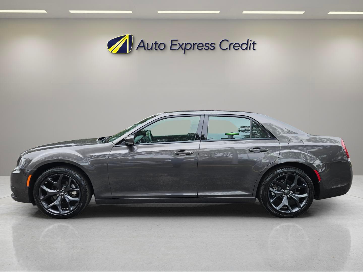 Chrysler 300 300S - Thumbnail 8