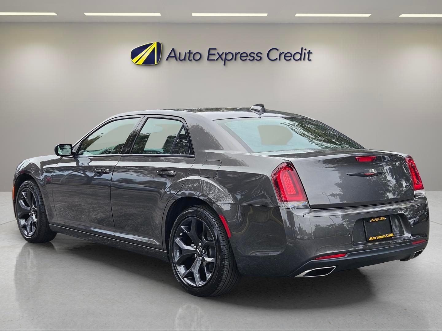 Chrysler 300 300S - Thumbnail 7