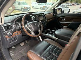 Nissan Titan Crew Cab - Thumbnail 16