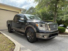 Nissan Titan Crew Cab - Thumbnail 8