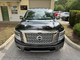 Nissan Titan Crew Cab - Thumbnail 4