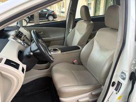 Toyota Prius V - Thumbnail 17