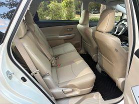 Toyota Prius V - Thumbnail 20