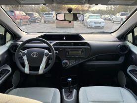 Toyota Prius C - Thumbnail 9