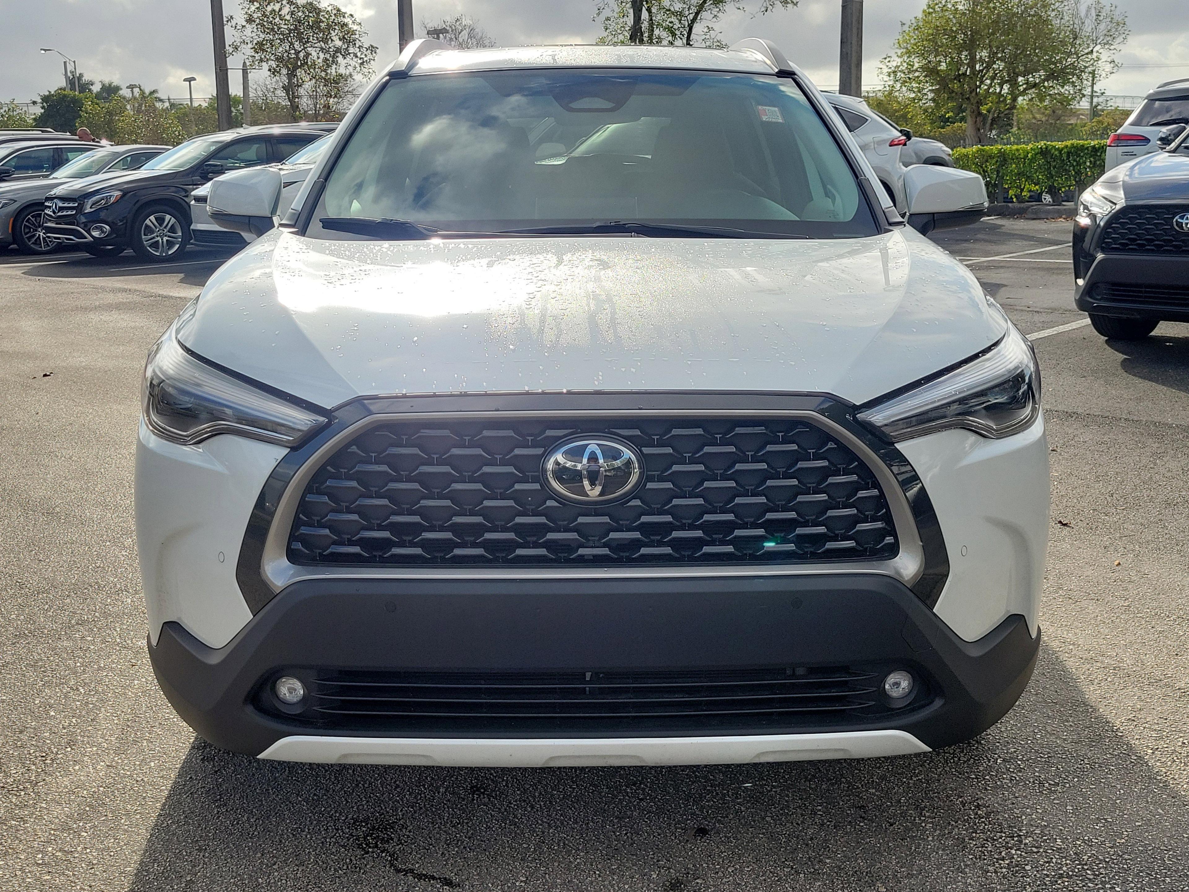 Toyota Corolla Cross Xle Fwd - Thumbnail 3