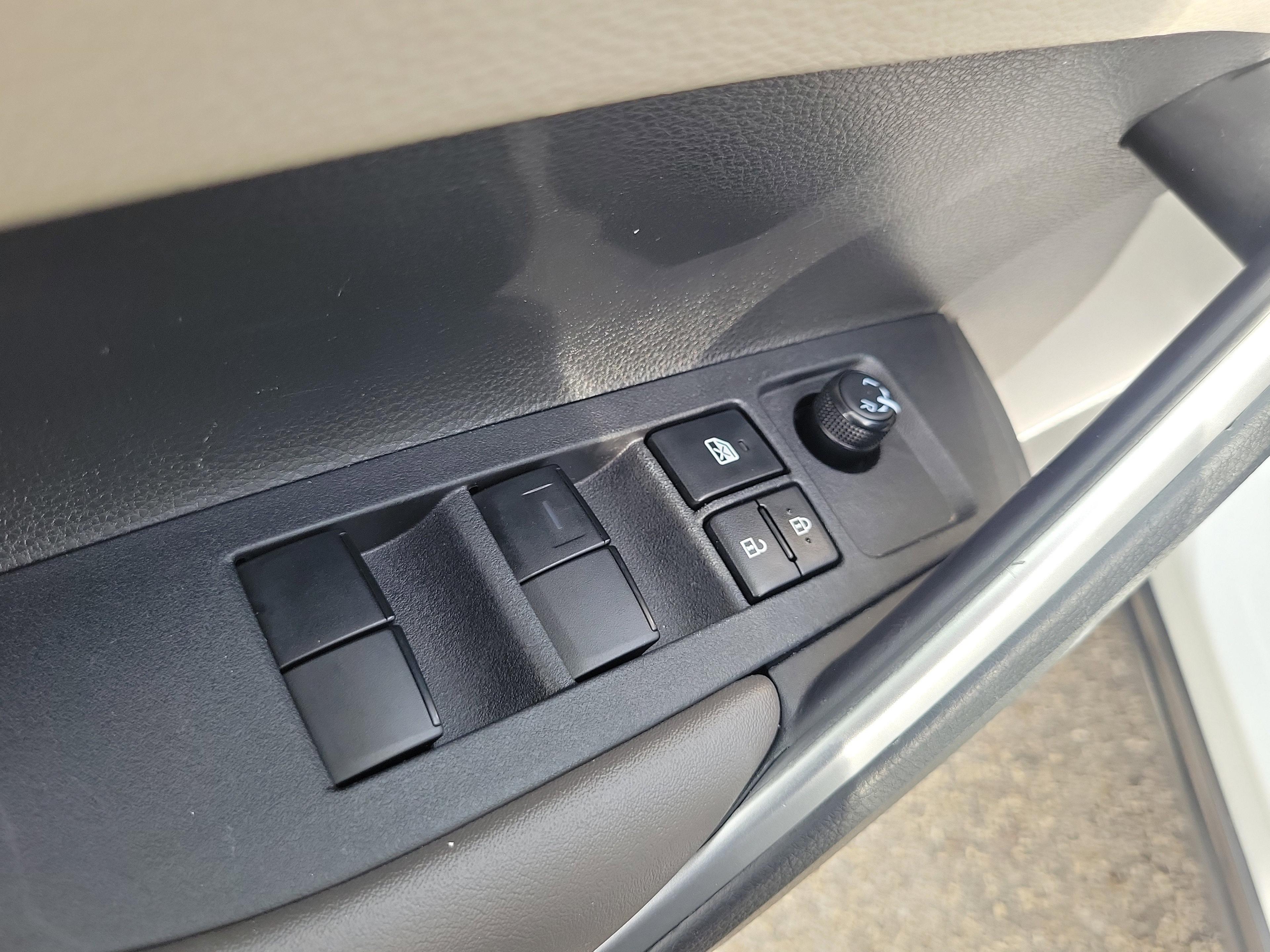 Toyota Corolla Cross Xle Fwd - Thumbnail 16