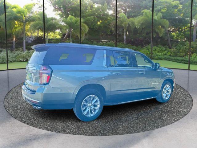 CHEVROLET SUBURBAN - Thumbnail 5