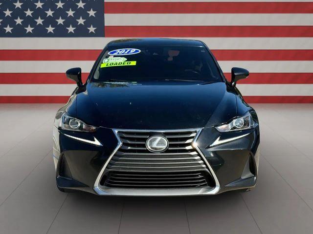 LEXUS IS - Thumbnail 2