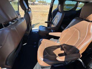 Chrysler Pacifica - Thumbnail 19