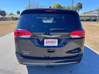 Chrysler Pacifica - Thumbnail 14