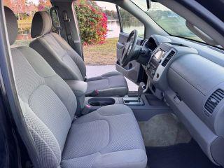 Nissan Frontier Crew Cab - Thumbnail 17
