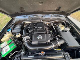 Nissan Frontier Crew Cab - Thumbnail 4