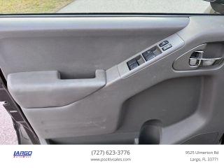 Nissan Frontier Crew Cab - Thumbnail 6