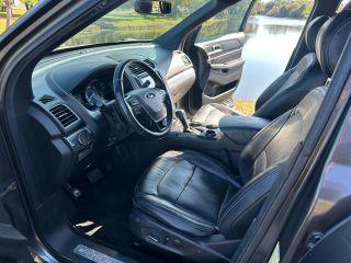 Ford Explorer - Thumbnail 19