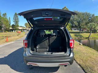 Ford Explorer - Thumbnail 4