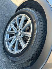 Ford Explorer - Thumbnail 3