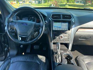 Ford Explorer - Thumbnail 15