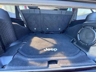 Jeep Wrangler - Thumbnail 3