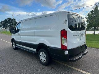 Ford Transit 250 Van - Thumbnail 12