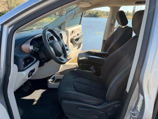 Chrysler Pacifica - Thumbnail 17