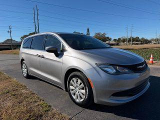 Chrysler Pacifica - Thumbnail 8