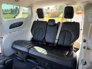 Chrysler Voyager - Thumbnail 2