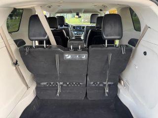 Chrysler Pacifica - Thumbnail 4