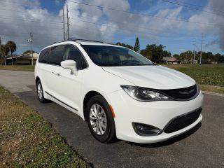 Chrysler Pacifica - Thumbnail 8