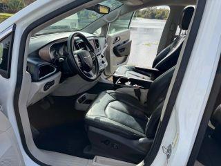 Chrysler Pacifica - Thumbnail 18