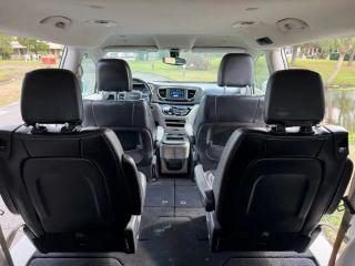 Chrysler Pacifica - Thumbnail 5