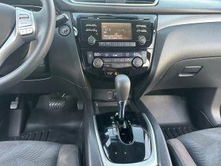 Nissan Rogue - Thumbnail 2