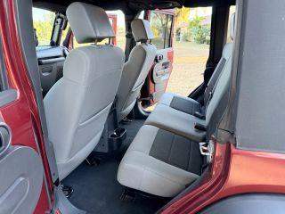 Jeep Wrangler - Thumbnail 3