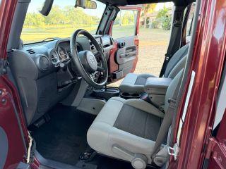 Jeep Wrangler - Thumbnail 19