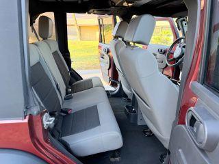 Jeep Wrangler - Thumbnail 2